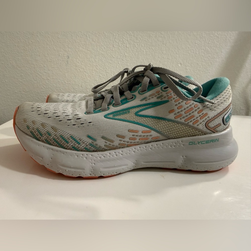 Brooks Glycerin 20 women’s  Running Shoes — White with Coral and Teal Accents - Picture 2 of 6